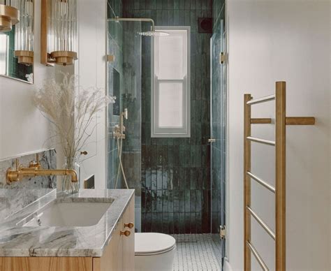 odd shaped bathroom layouts|7 layout ideas to try for awkwardly shaped bathroom .